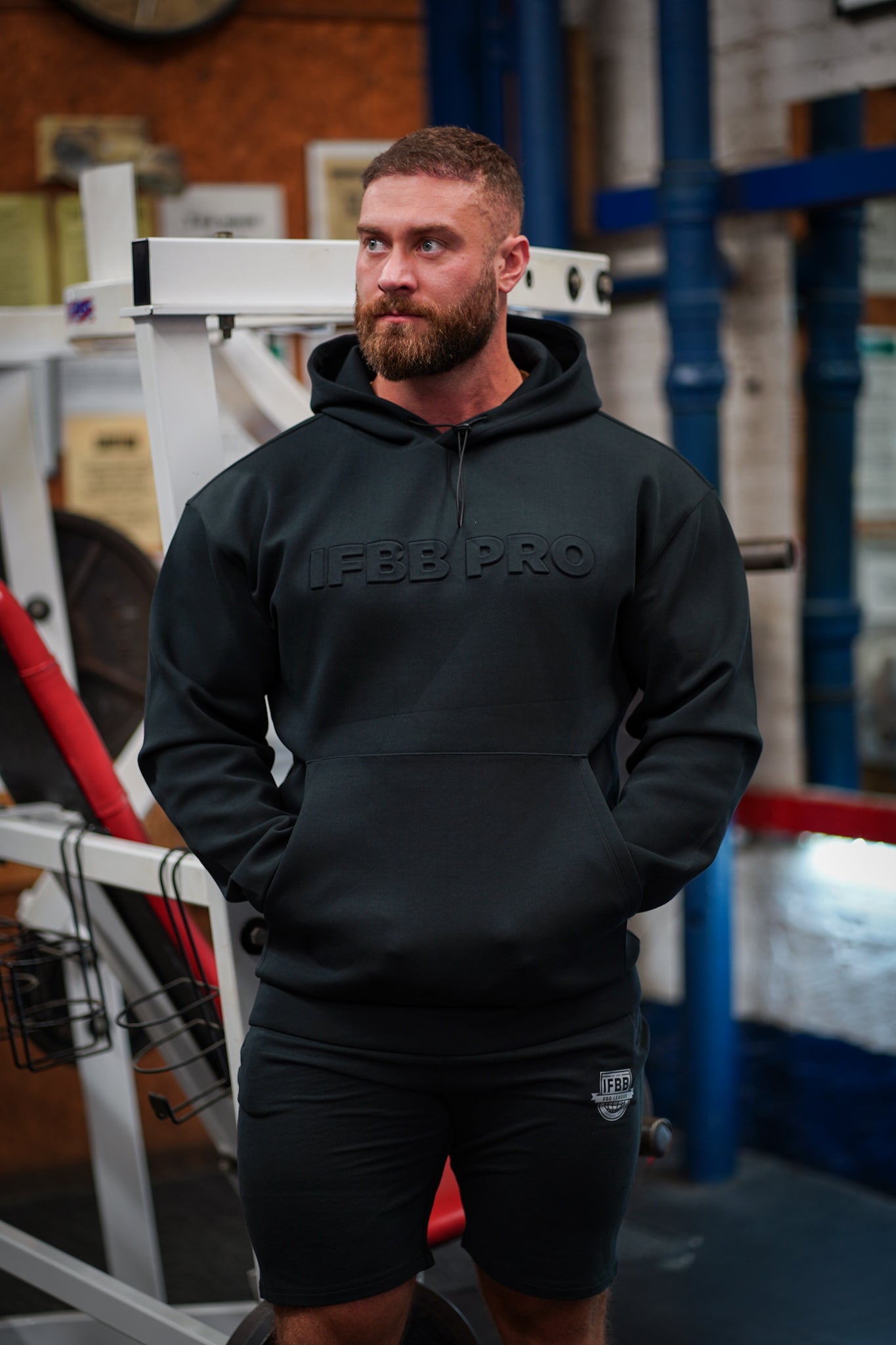 IFBB PRO Hoodie / black